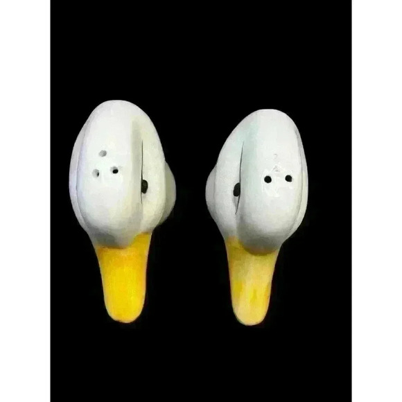 Vintage White Ceramic Cute, Quirky Duck Head Salt And Pepper Shakers - Picture 3 of 13